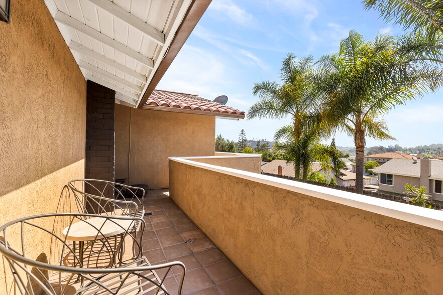 More Photos Of 1909 Cheyenne Cir, Oceanside Specialty For Sale