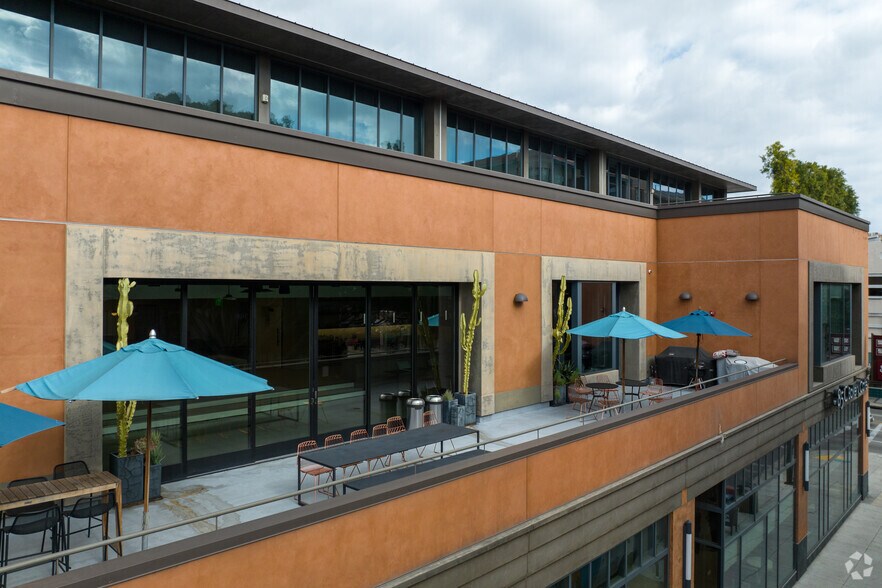 More Photos Of 61 S Fair Oaks Ave, Pasadena Restaurant For Lease