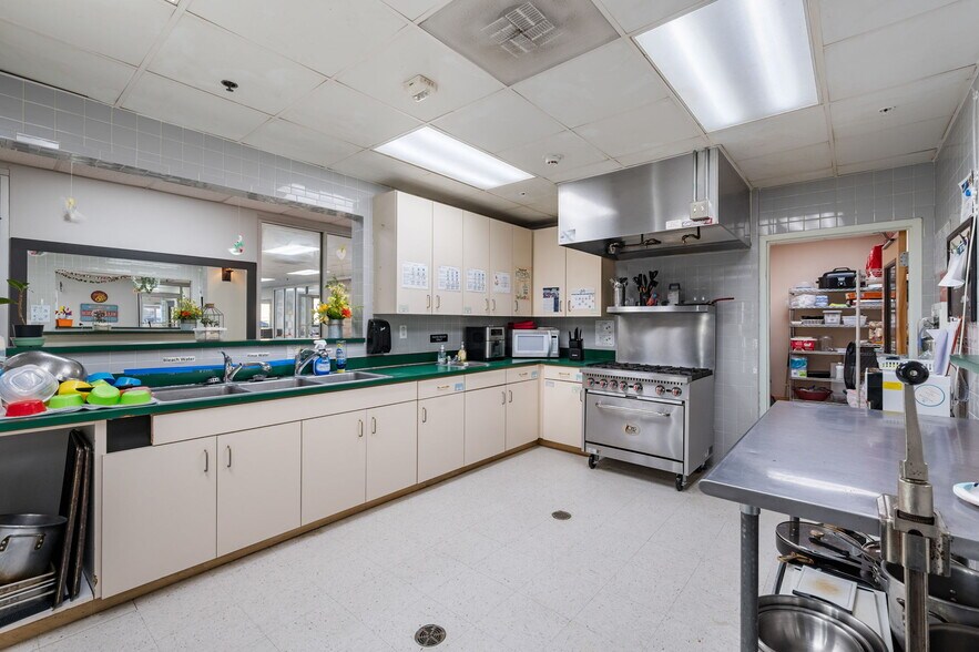 More Photos Of 10002 Camino Bandera, San Antonio Daycare Center For Sale