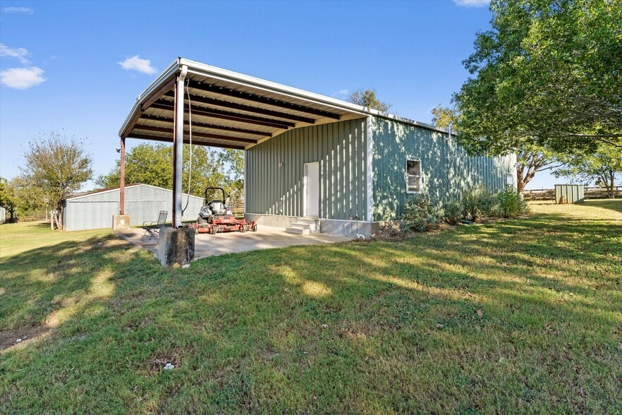 More Photos Of 1092 FM 3000, Elgin Specialty For Sale