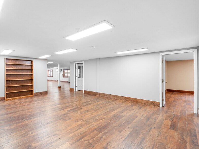 More Photos Of 2017 Main St, Forest Grove Storefront Retail Office For Lease