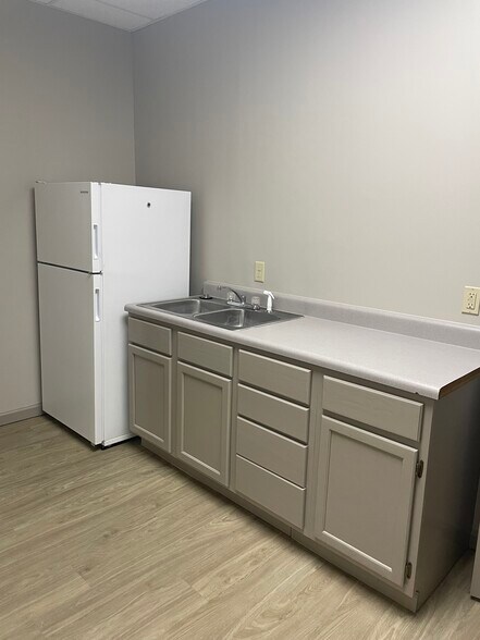 More Photos Of 3207 E Nettleton Ave, Jonesboro Office For Lease