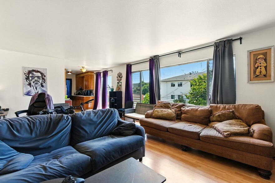 More Photos Of 498 Capital St, Oakland Apartments For Sale