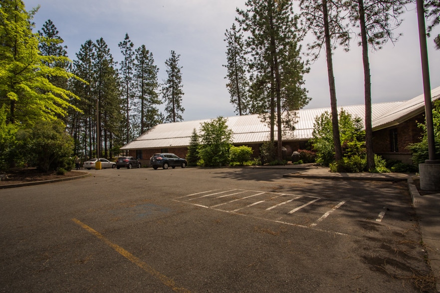 More Photos Of 14617 N Newport Hwy, Mead Religious Facility For Sale