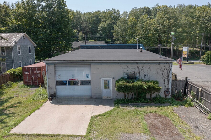 More Photos Of 102 NJ-94 Hwy, Blairstown General Retail For Sale