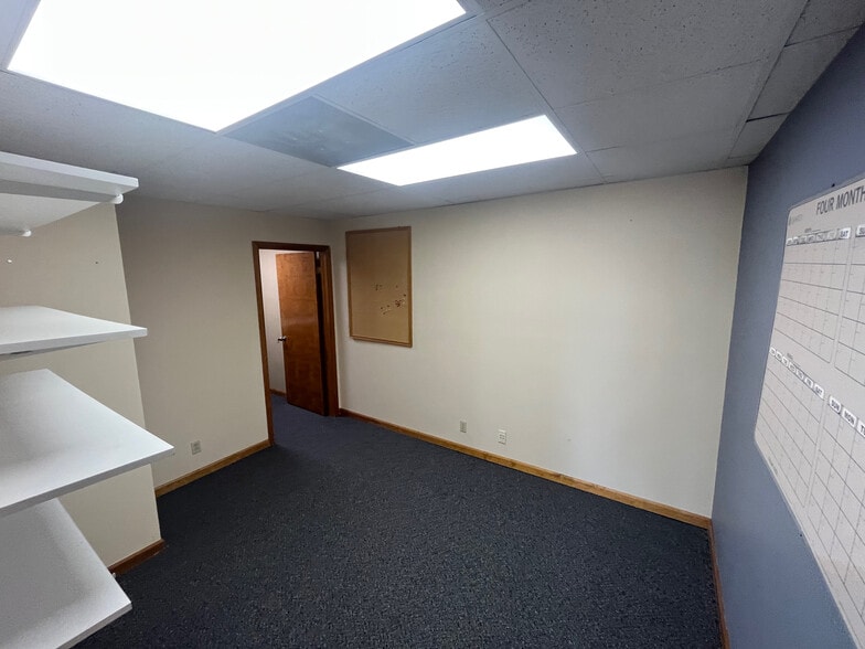 More Photos Of 3730 Sinton Rd, Colorado Springs Office For Sale