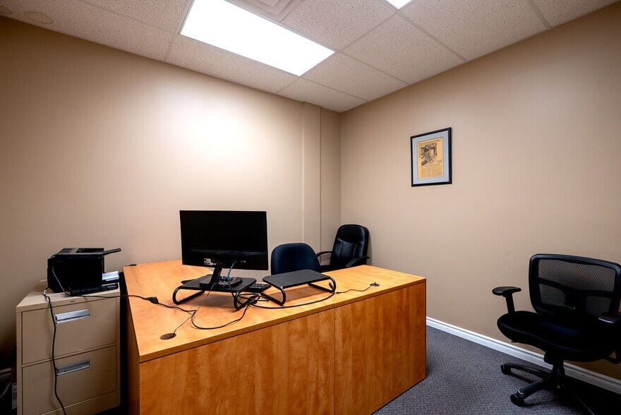 More Photos Of 5492 Production Blvd, Surrey Warehouse For Sale