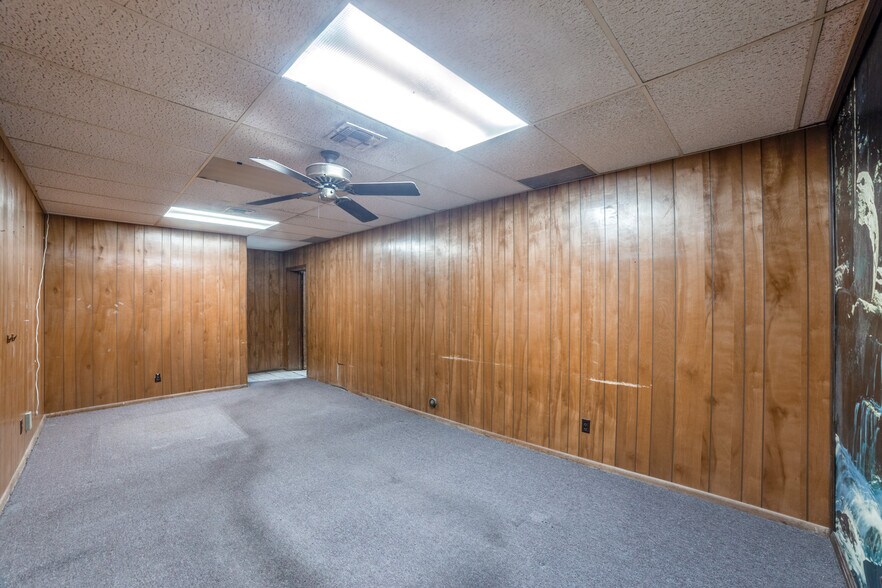 More Photos Of 5721 Broadway St, San Antonio Storefront Retail Office For Lease