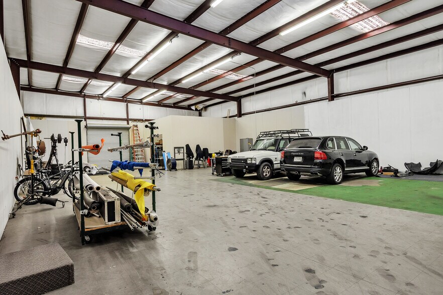 More Photos Of 613 Atomic Rd, North Augusta Flex For Lease