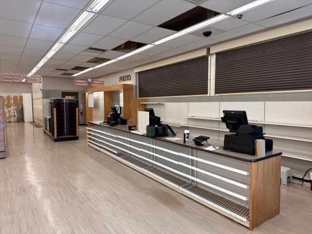 More Photos Of 425 N 5th St, Roscommon Freestanding For Lease