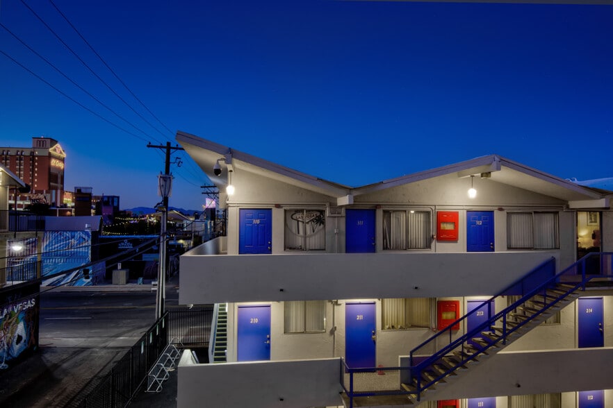 More Photos Of 200 S 8th St, Las Vegas Apartments For Sale