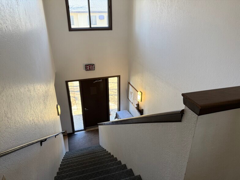 More Photos Of 120-124 E 13th St, Blue Earth Apartments For Sale