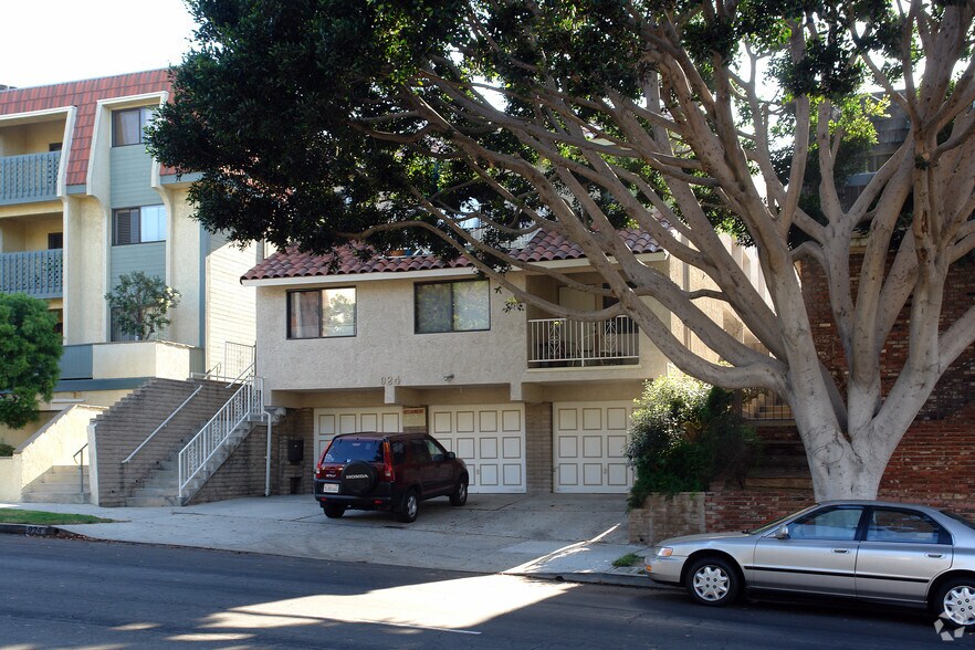 Primary Photo Of 924 Main St, El Segundo Apartments For Sale