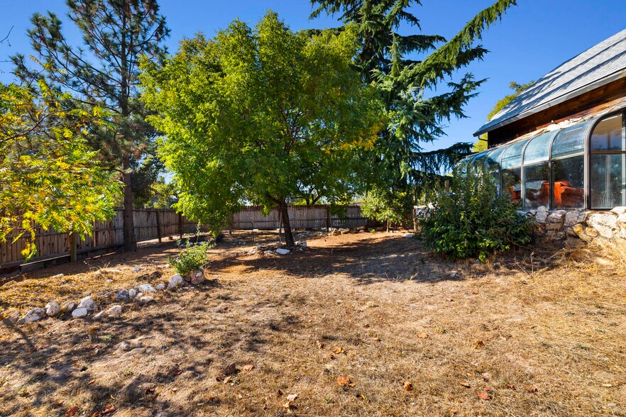 More Photos Of 19750 CA-120, Big Oak Flat Apartments For Sale