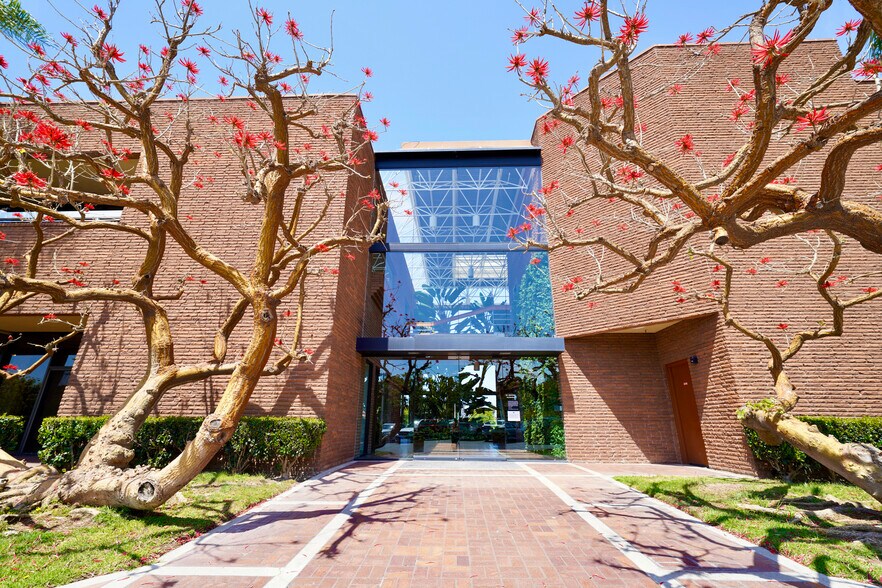 More Photos Of 2 Corporate Plaza Dr, Newport Beach Office For Lease