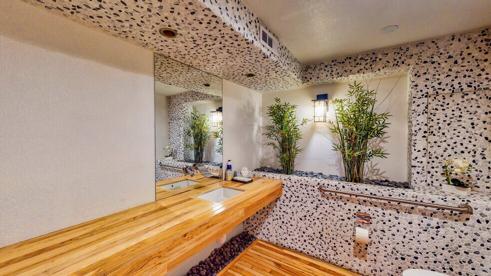 More Photos Of 3889 S Eastern Ave, Las Vegas Office For Sale