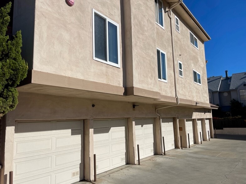 More Photos Of 4069 Goldfinch St, San Diego Apartments For Sale