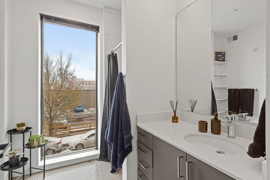 More Photos Of 2640 Nicollet Ave, Minneapolis Apartments For Sale