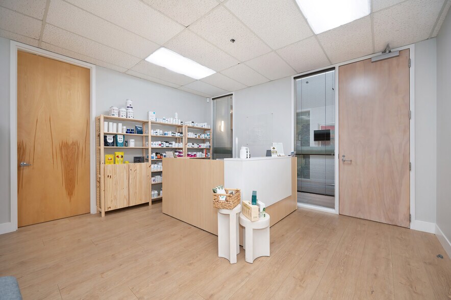 More Photos Of 8700 Auburn Folsom Rd, Granite Bay Office For Lease