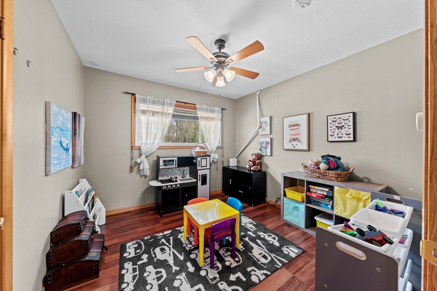 More Photos Of 327 S Miller Rd, Fairlawn Assisted Living For Sale