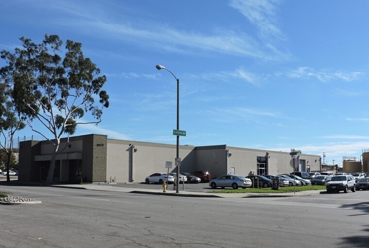 Primary Photo Of 1100 E Willow St, Signal Hill Service For Sale
