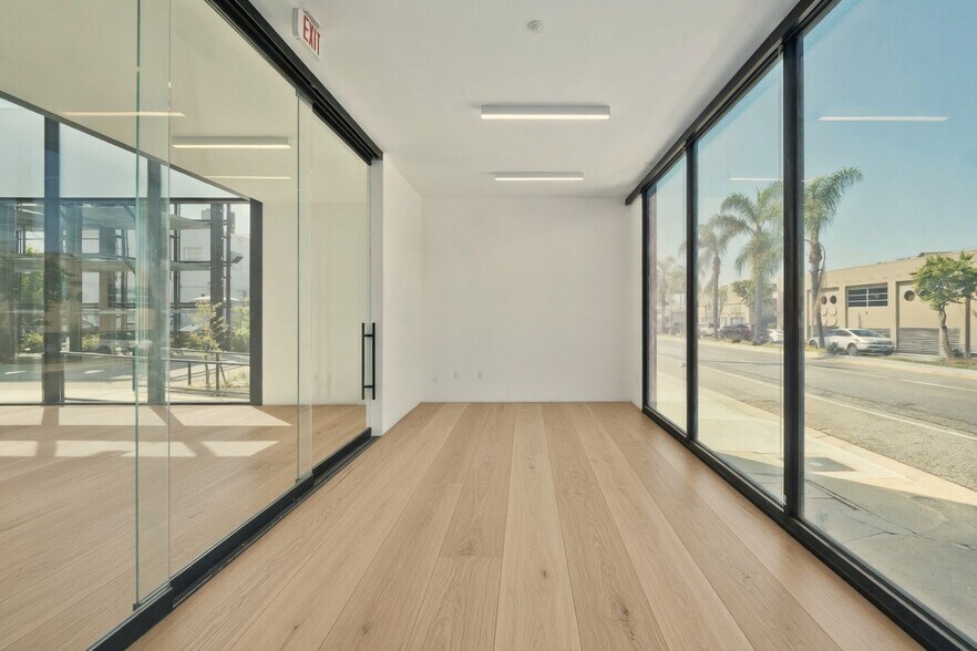 More Photos Of 940 N Highland Ave, Los Angeles Loft Creative Space For Lease