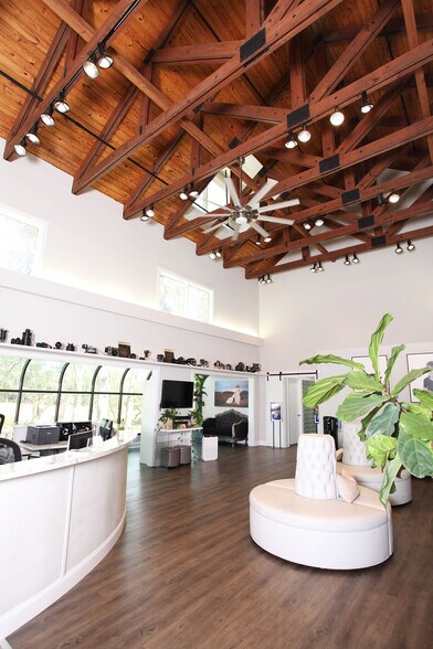 More Photos Of 1025 Sam Rittenberg Blvd, Charleston Office For Lease