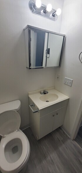 More Photos Of 2305 S Rotherwood Ave, Evansville Apartments For Sale