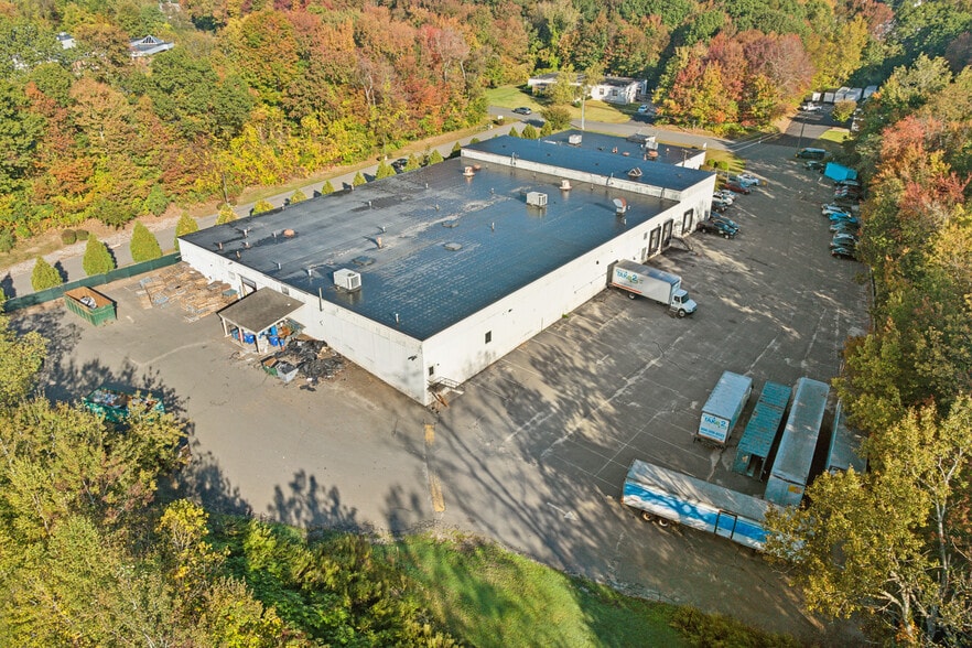 More Photos Of 122 Avenue of Industry, Waterbury Distribution For Sale