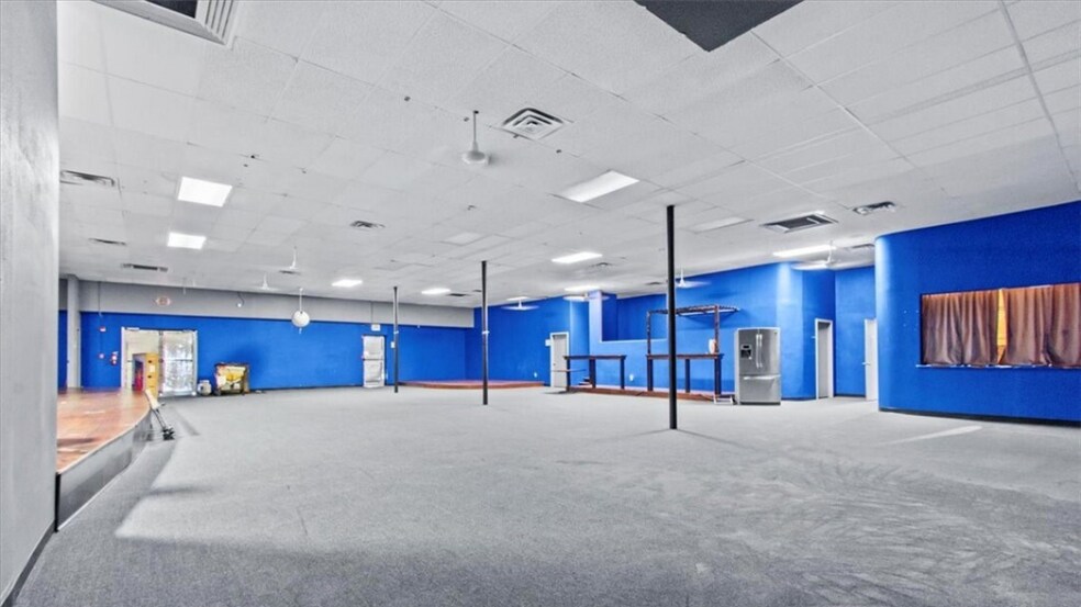 More Photos Of 420 E Ave C, Killeen Freestanding For Lease