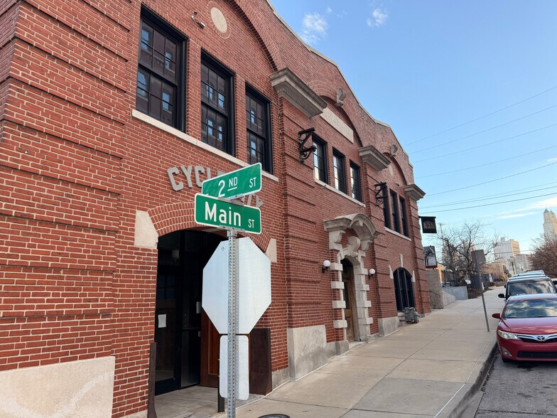 More Photos Of 201 Main St, Kansas City Loft Creative Space For Lease