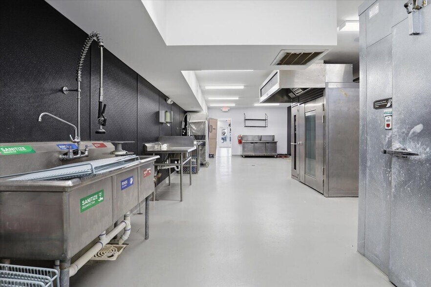 More Photos Of 108 S Pine St, Princeton Storefront Retail Office For Sale