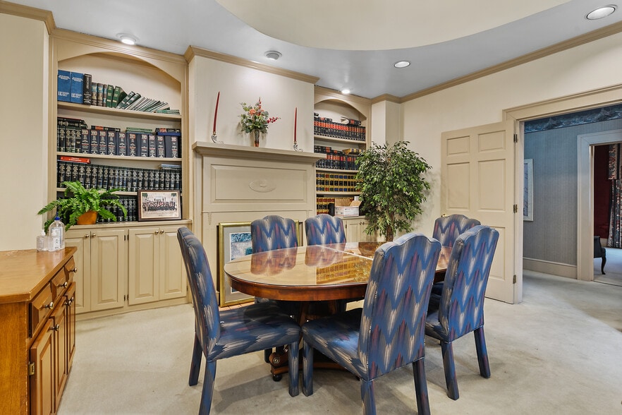 More Photos Of 127 S Cool Spring St, Fayetteville Office For Sale