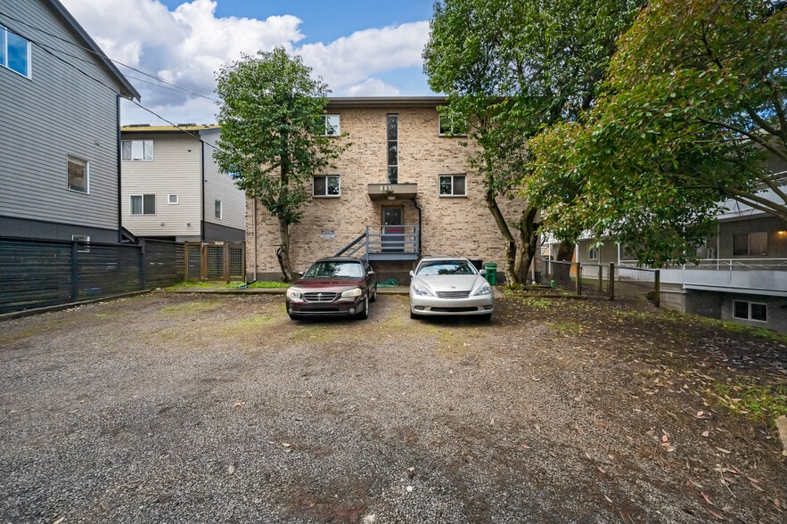 More Photos Of 12030 32nd Ave NE, Seattle Apartments For Sale