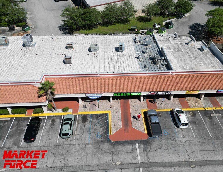 More Photos Of 2475 Blanding Blvd, Middleburg General Retail For Lease