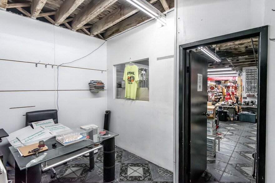 More Photos Of 616 Coney Island Ave, Brooklyn Auto Repair For Sale