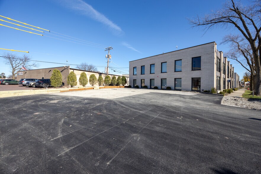 More Photos Of 9930 Derby Ln, Westchester Office For Sale