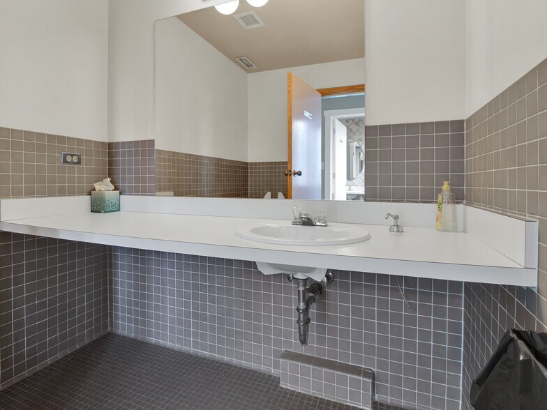 More Photos Of 8410 Umatilla St, Denver Office For Lease