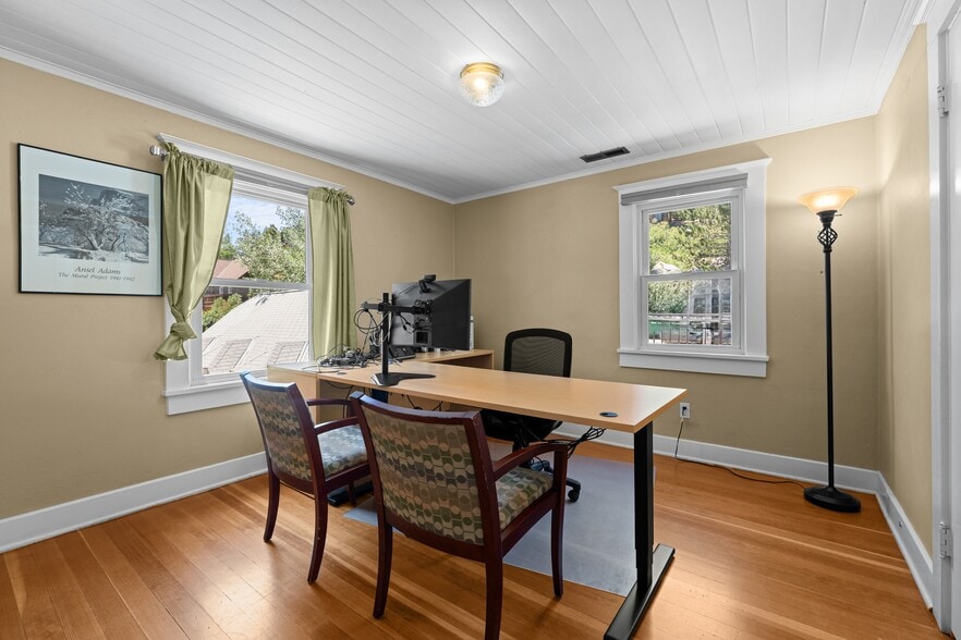 More Photos Of 10280 Donner Pass Rd, Truckee Office Residential For Sale
