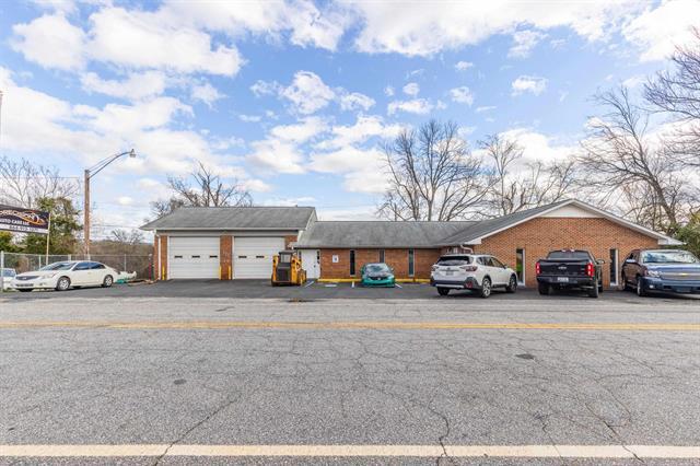 Primary Photo Of 250 Cedar Springs Ave, Spartanburg Light Manufacturing For Sale