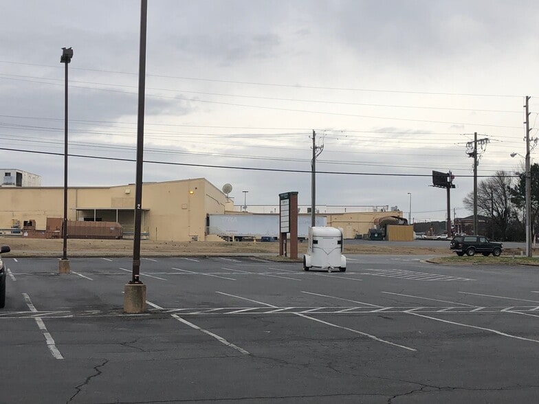 More Photos Of 129 E Felton Rd, Cartersville Office For Lease