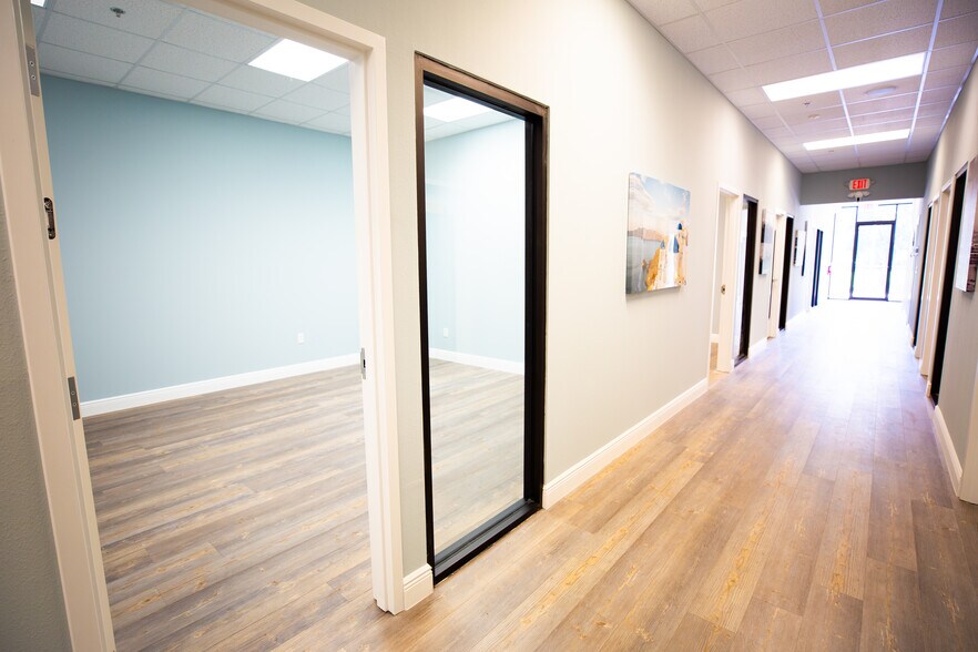 More Photos Of 2121 S Hiawassee Rd, Orlando Apartments For Lease