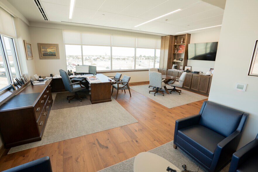 More Photos Of 404 Veterans Airpark Ln, Midland Office For Sale