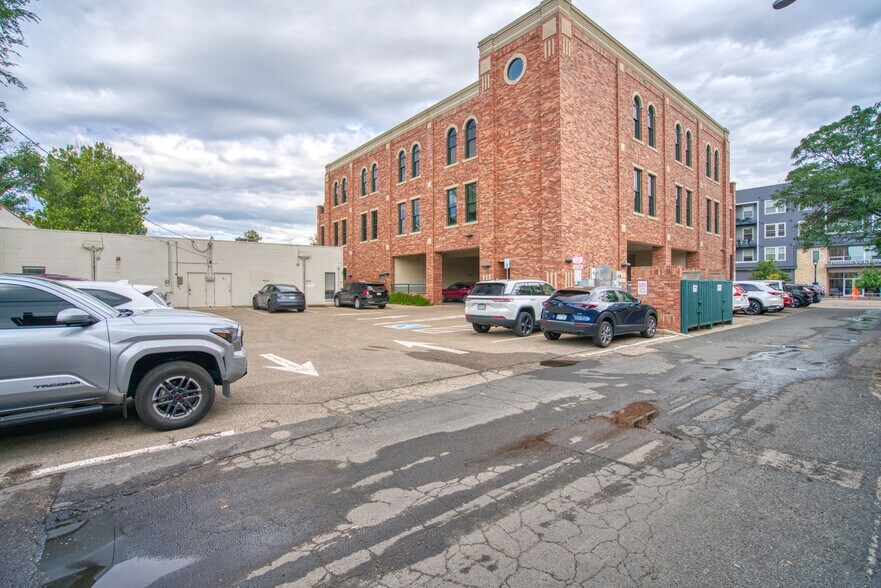 More Photos Of 630 Coffman St, Longmont Office For Lease