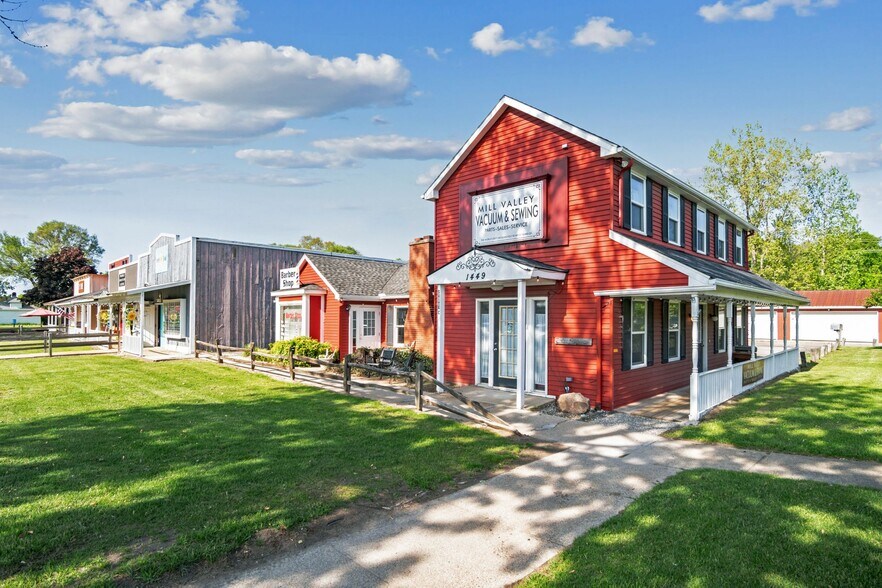 More Photos Of 1449 S Milford Rd, Highland Township Storefront Retail Residential For Lease