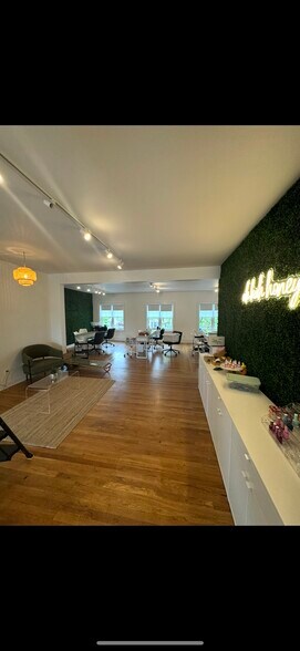 More Photos Of 677 High St, Columbus Storefront Retail Office For Lease