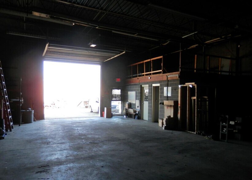 More Photos Of 29120 Anderson Rd, Wickliffe Manufacturing For Lease