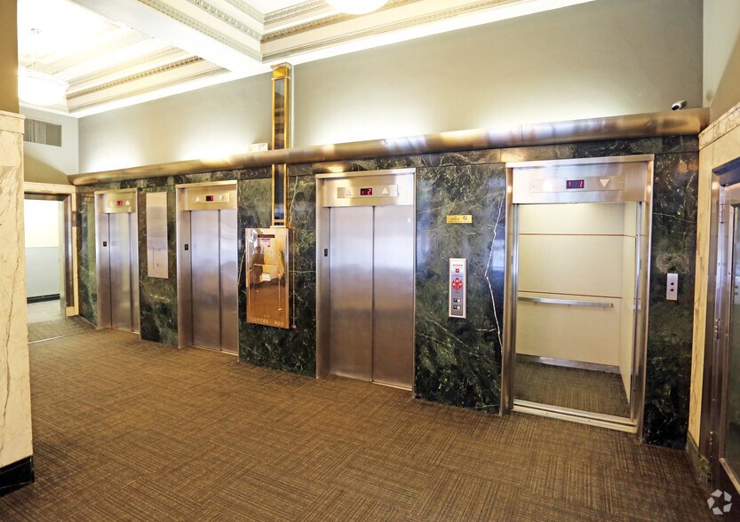 More Photos Of 501-505 5th Ave, Des Moines Office For Lease