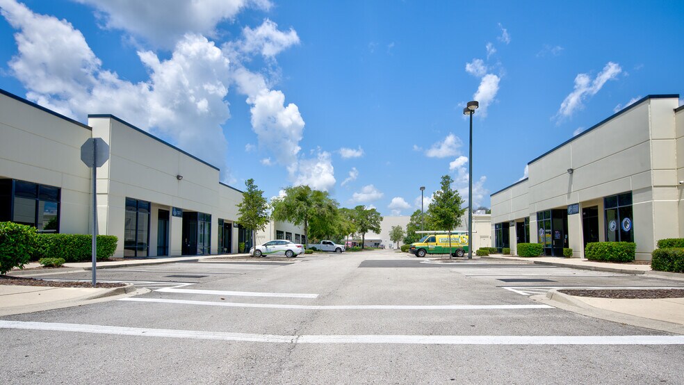 More Photos Of 150 St. Johns Business Pl, Saint Augustine Light Distribution For Lease