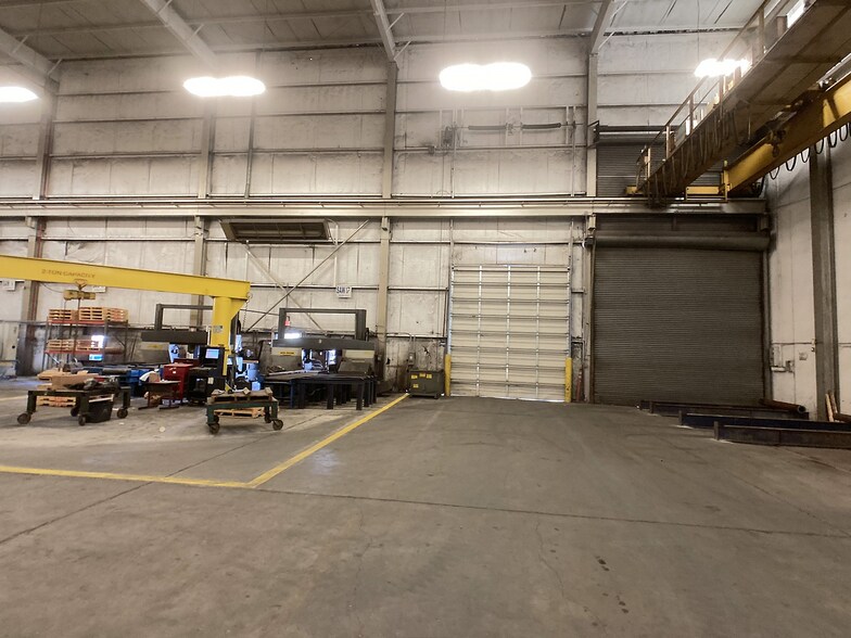 More Photos Of 9450 W Wingfoot Rd, Houston Manufacturing For Lease